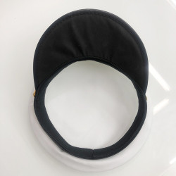 Izbraukšana stilī: pieaugušo kuģa kapteina karnevāla cepure