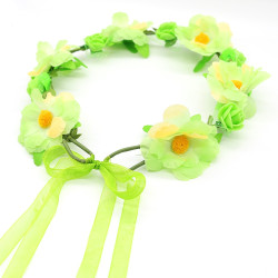 Izaugsmējiet Savu Stilu: Apburoši Ziedu Matu Aksesuāri