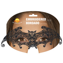 Melna izšūta sikspārņa maska